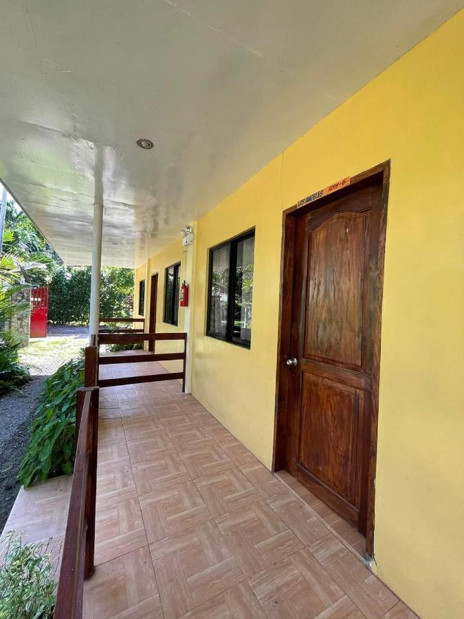 C - Side Inn Mambajao Dış mekan fotoğraf